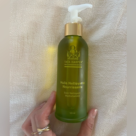 Tata Harpers nourishing Oil cleanser, unopened - Picture 2 of 6